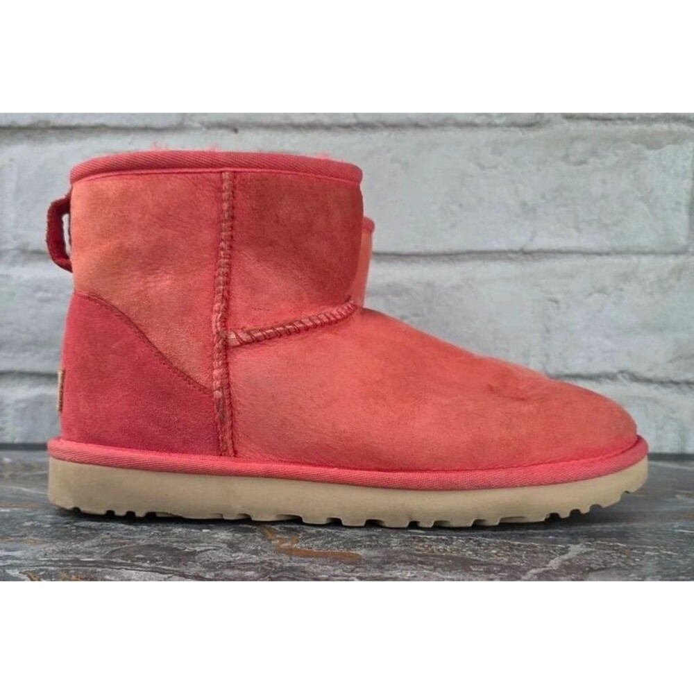 UGG Classic Mini II Sheepskin Winter Boots Hibiscus Pink Women's Size 8